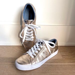 Tommy Hilfiger Sneakers in Rose Gold - Womens 8